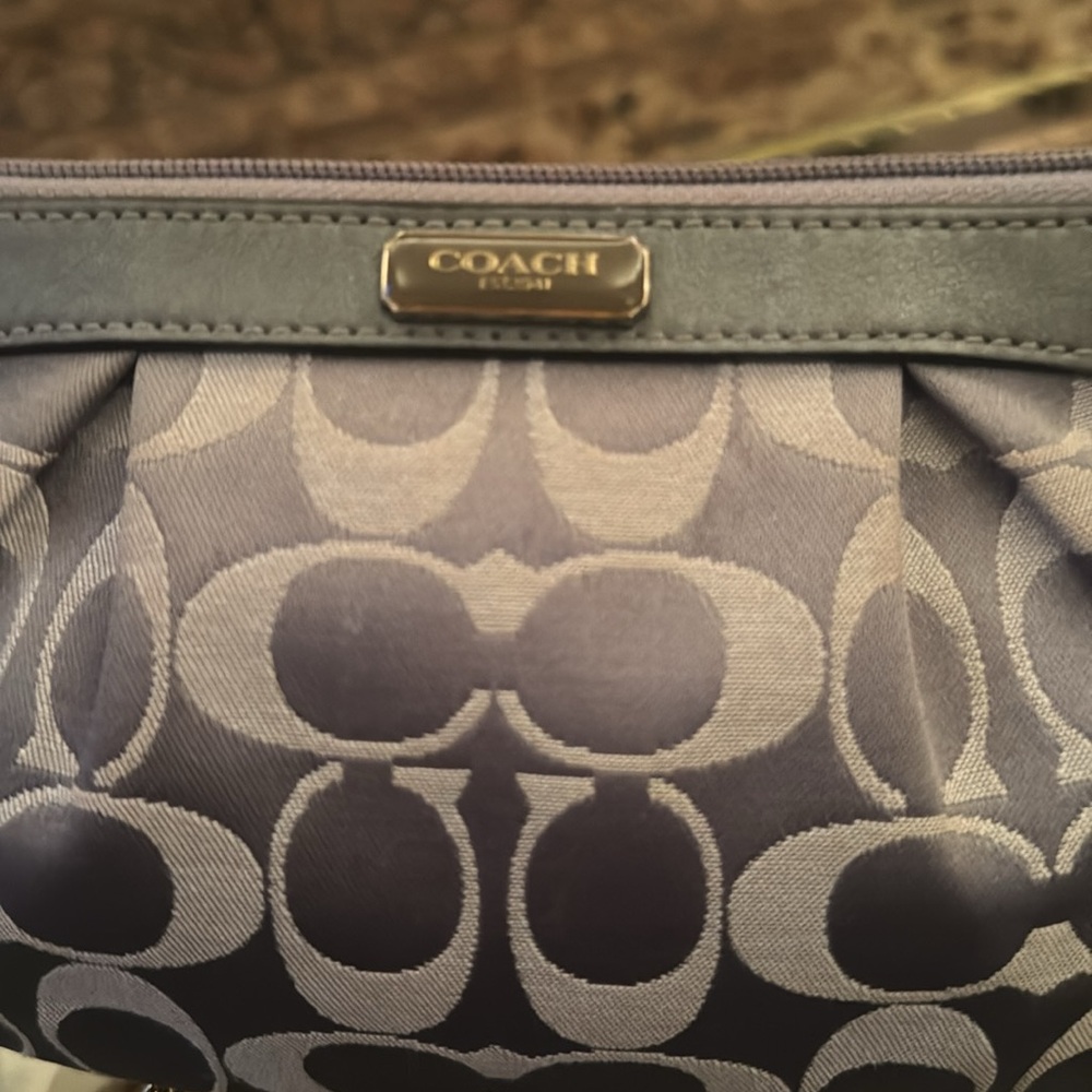Coach wristlet with coach tag - Picture 3 of 7
